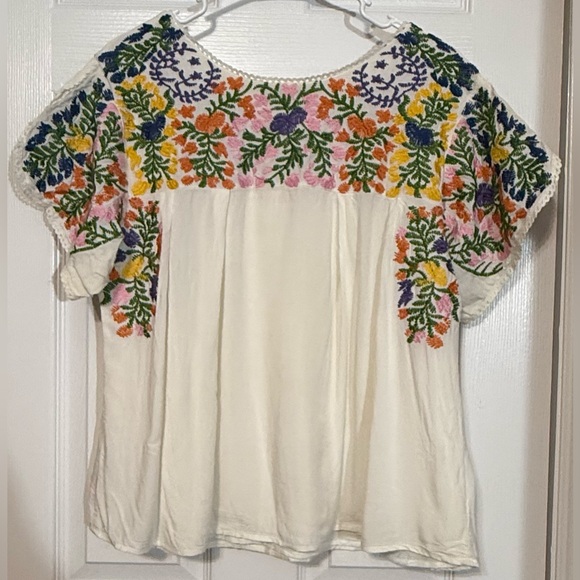 Buddy Basic Embroidered Boho Top Medium Floral Rayon Peasant Blouse - Picture 2 of 9